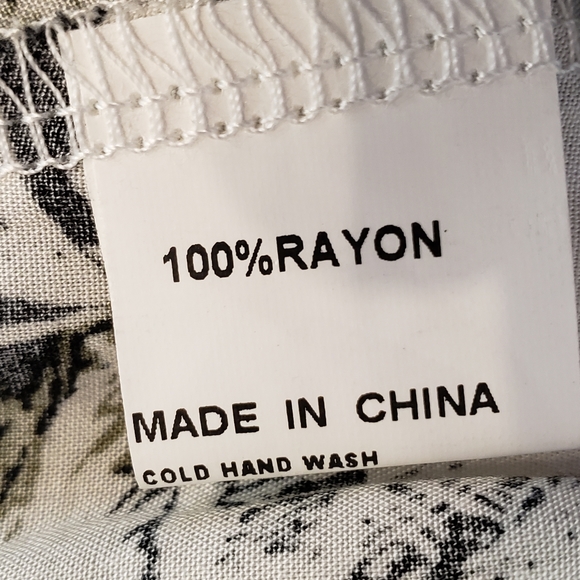 NWT Ruffled Shorts Size 10 - Picture 5 of 8